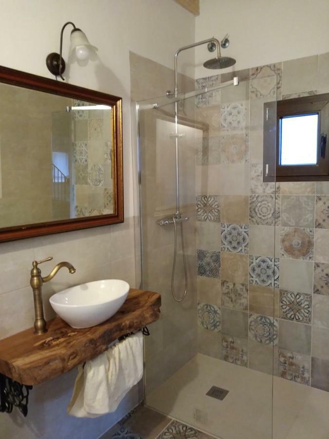 La Salceda Villa Torre Val De San Pedro Buitenkant foto