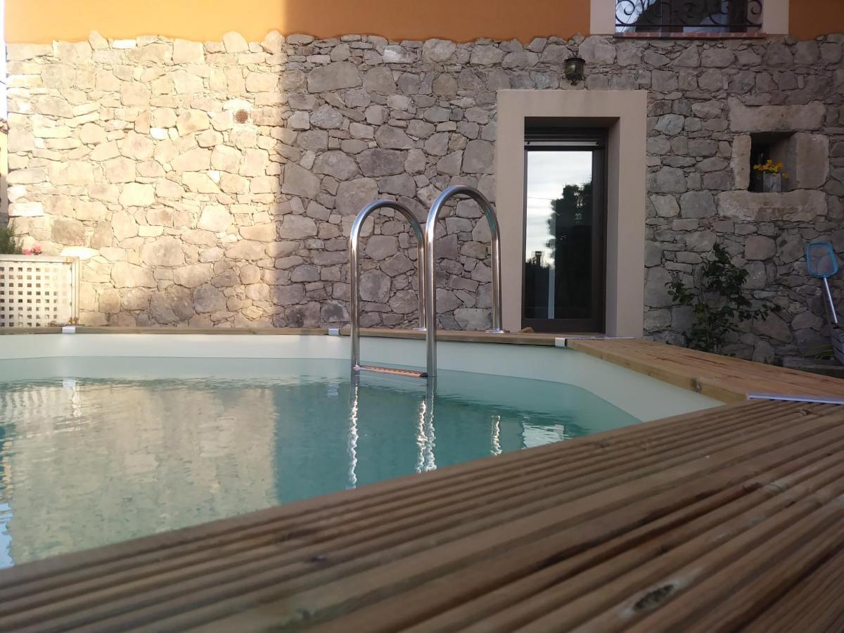 La Salceda Villa Torre Val De San Pedro Buitenkant foto